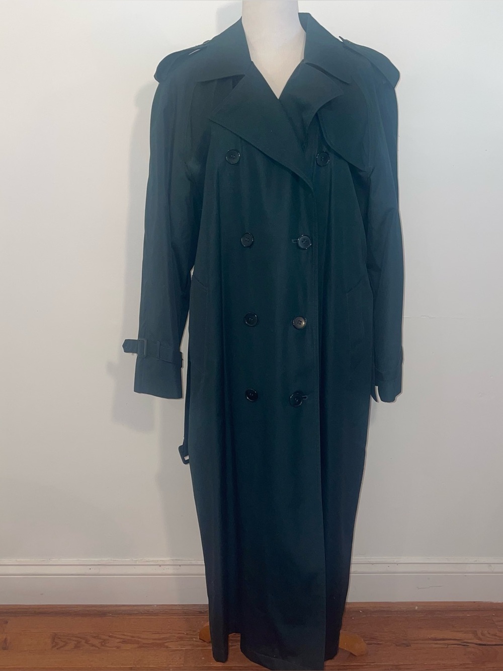 Classic Women's Green Trench Coat size 8 Reg, removable liner